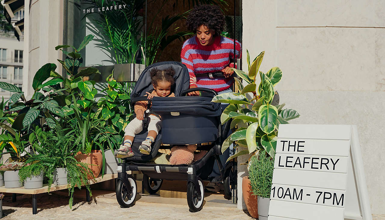 the spacious stroller that grows with your family