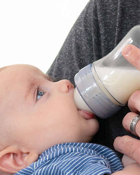 The first hybrid baby bottle