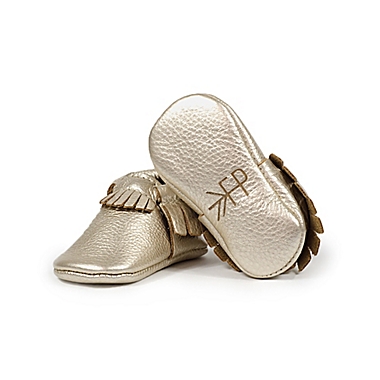 Freshly Picked Size 6-12M Moccasins in Platinum. View a larger version of this product image.