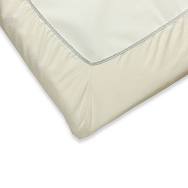 BABYBJÖRN&reg; Organic Fitted Sheet for Travel Crib Light. View a larger version of this product image.