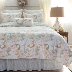 Mystic Echoes Quilt in White
