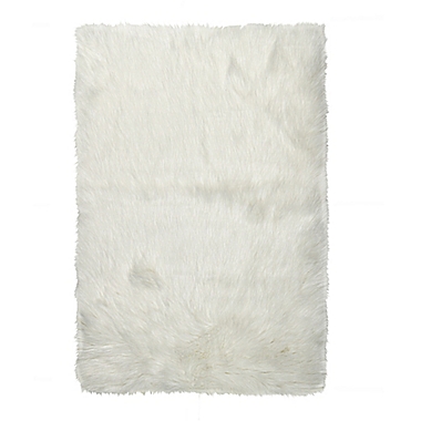 Luxe Hudson Faux Fur Sheepskin 3&#39; x 5&#39; Shag Rug in Off-White. View a larger version of this product image.