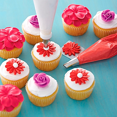 Wilton 25-Piece Deluxe Baker&#39;s Decorating Tip Set. View a larger version of this product image.
