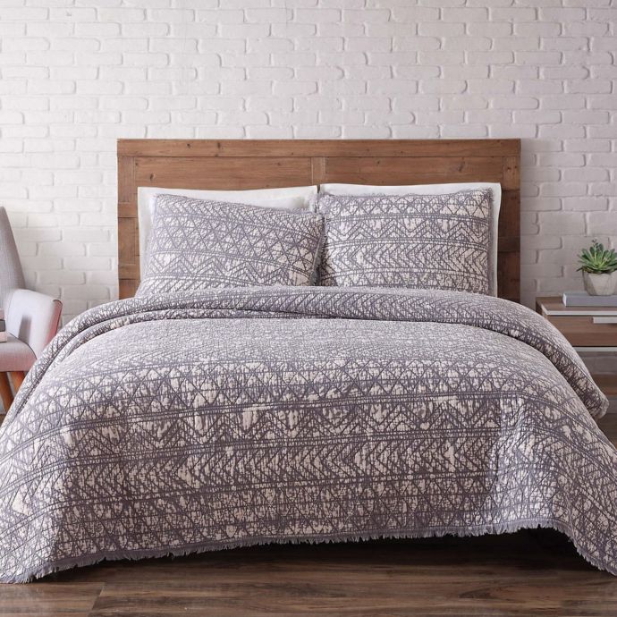 Brooklyn Loom Sand-Washed Reversible Quilt Set | Bed Bath and Beyond Canada