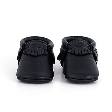 Freshly Picked Size 6-12M Moccasin in Ebony. View a larger version of this product image.