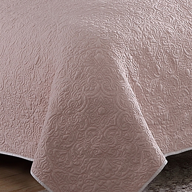 Estate Marseille Full/Queen Quilt Set in Soft Pink. View a larger version of this product image.