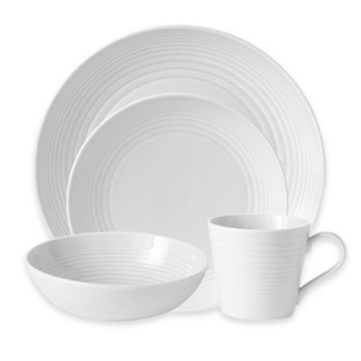 black and white dish set