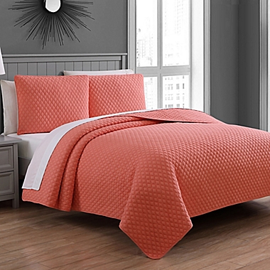 Fenwick Full/Queen Quilt Set in Coral. View a larger version of this product image.