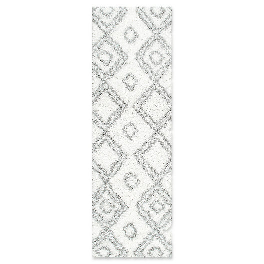 Alternate image 1 for nuLOOM Iola Easy 2-Foot 8-Inch x 8-Foot Shag Runner in White