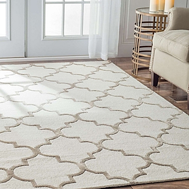 nuLOOM Caspian Park 5-Foot x 8-Foot Park Avenue Trellis Area Rug in Nickel. View a larger version of this product image.