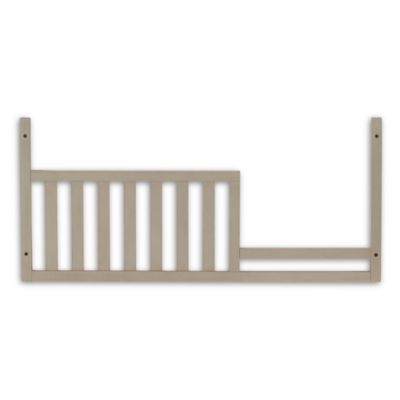 kingsley venetian crib antique white
