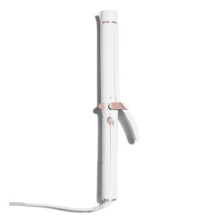 It takes just one pass to effortlessly create shiny, polished curls.