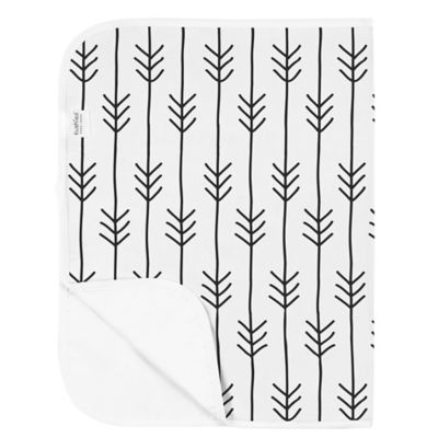 Kushies&reg; One Direction Arrows Deluxe Cotton Flannel Changing Pad in Black/White