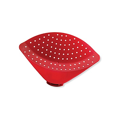 Chef&#39;s Planet&reg; Clip & Drain&trade; Strainer in Red. View a larger version of this product image.