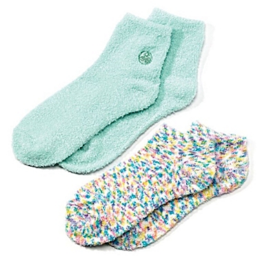 Earth Therapeutics&reg; 2-Pack Super Plush Aloe Moisture Socks in Green. View a larger version of this product image.