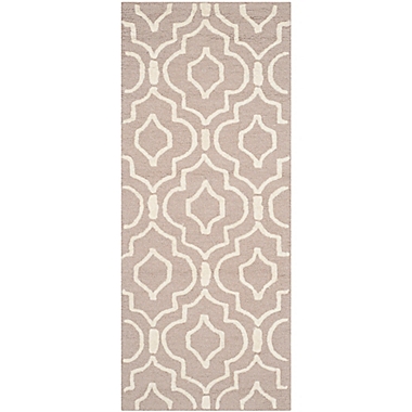 Safavieh Cambridge 2-Foot 6-Inch x 6-Foot Taylor Wool Rug in Beige/Ivory. View a larger version of this product image.