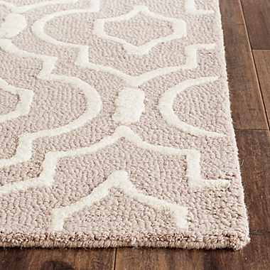 Safavieh Cambridge 2-Foot 6-Inch x 6-Foot Taylor Wool Rug in Beige/Ivory. View a larger version of this product image.