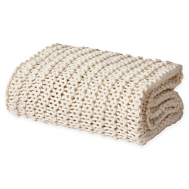 Oscar/Oliver Luca Chunky Knit Throw Blanket. View a larger version of this product image.