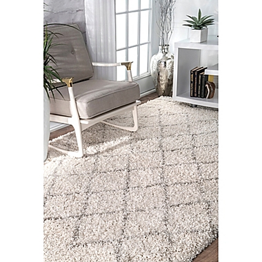 nuLOOM Vennie Shaggy 5-Foot x 8-Foot Area Rug in Natural. View a larger version of this product image.