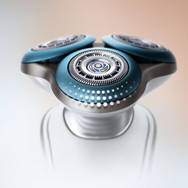 Philips Norelco Wet/Dry Shaver | Beyond