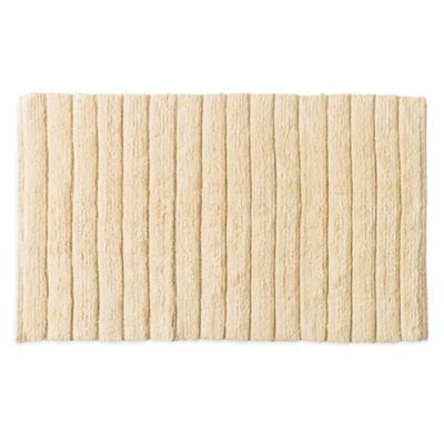 cream bathroom mats