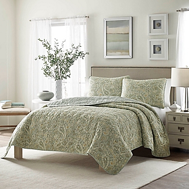 Stone Cottage Emilia Reversible King Quilt Set in Green. View a larger version of this product image.