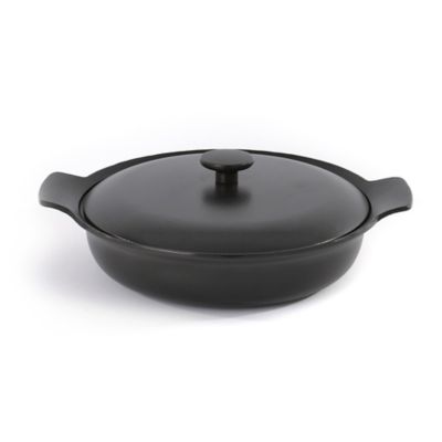 covered skillet pan