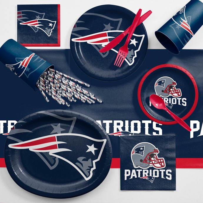 NFL New England Patriots 113Piece Complete Tailgate Party Kit Bed
