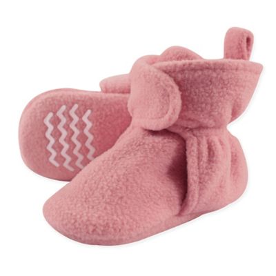 Hudson Baby&reg; Fleece Scooties Sock in Strawberry