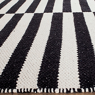 Safavieh Montauk Arden Rug. View a larger version of this product image.