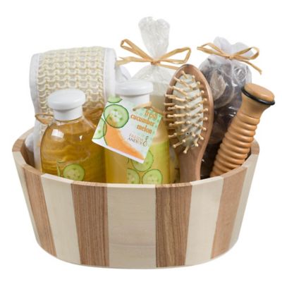 toiletries gift set for her