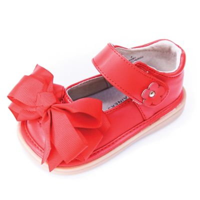 Mooshu Trainers Size 3 Ready Set Bow Mary Jane Shoe in Red