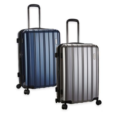 luggage with recessed wheels