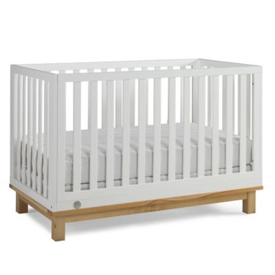 Riley Island 3-in-1 Convertible Crib in 