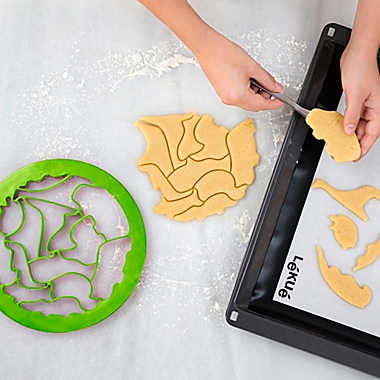 L&eacute;ku&eacute; Animals Cookie Cutter in Green. View a larger version of this product image.