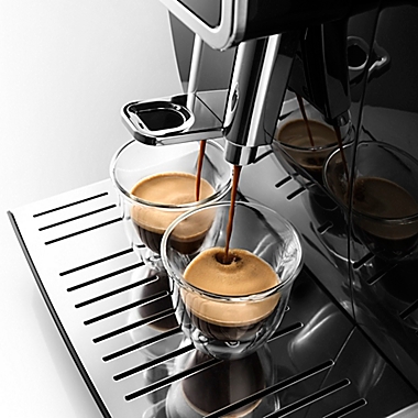 De&rsquo;Longhi Dinamica TrueBrew Over Ice&trade; Automatic Coffee and Espresso Maker in Black. View a larger version of this product image.