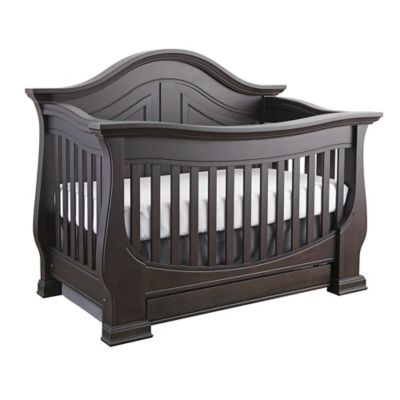 Dorchester 4-in-1 Convertible Crib in 