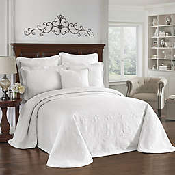 King Charles Matelasse Bedspread in White