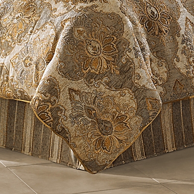 J. Queen New York&trade; Bradshaw 4-Piece King Comforter Set in Natural. View a larger version of this product image.