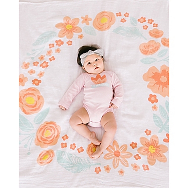 Pearhead&reg; Watch Me Grow Floral Muslin Photo Blanket. View a larger version of this product image.