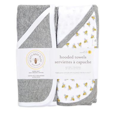 Burt's Bees Baby&reg; 2-Pack Hooded Towels in Cloud. View a larger version of this product image.