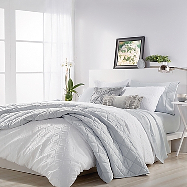 Microsculpt Ogee Twin Duvet Cover Set in White. View a larger version of this product image.