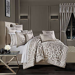 J. Queen New York™ Deco 4-Piece King Comforter Set in Silver