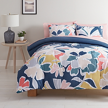 Simply Essential&trade; Floral 7-Piece Full/Full XL Comforter Set. View a larger version of this product image.