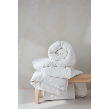 Nestwell&trade; Light Warmth White Down King Comforter in White. View a larger version of this product image.