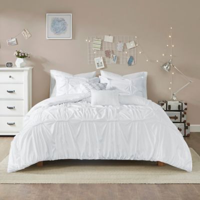 Intelligent Design Benny Twin/Twin XL Duvet Cover Set in White