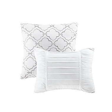 Intelligent Design Benny Full/Queen Comforter Set in White. View a larger version of this product image.