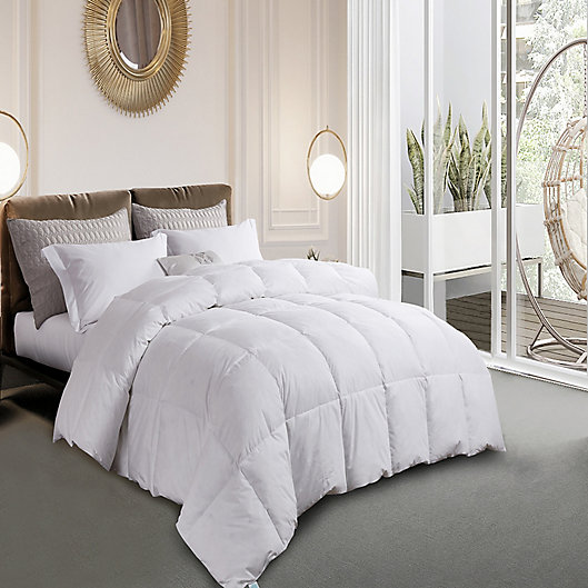 Alternate image 1 for Martha Stewart White Goose Feather and White Goose Down Comforter