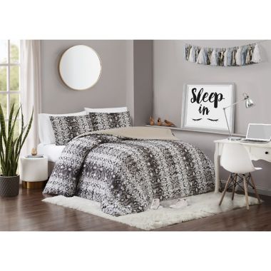Vince Camuto&reg; Congo 3-Piece Full/Queen Comforter Set. View a larger version of this product image.