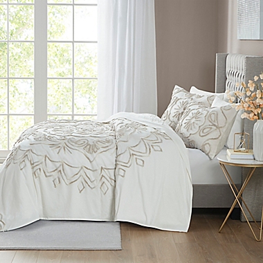 Madison Park Violette Tufted Cotton 3-Piece King/California King Coverlet Set in Ivory/Taupe. View a larger version of this product image.